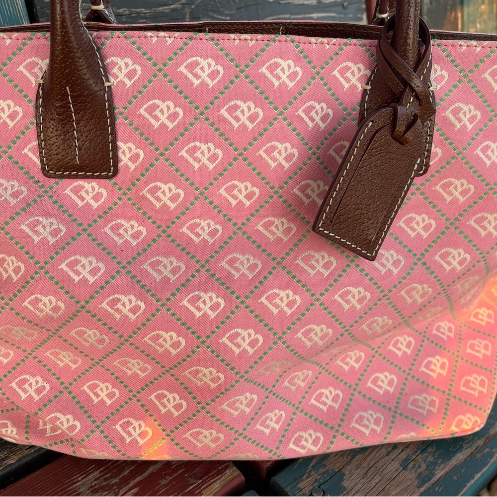 New Vintage Dooney and Bourke Gretta Hanna Tote Bag - Picture 5 of 16